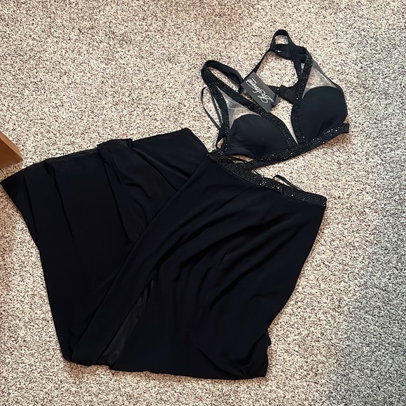 NWT 22421 Two Piece Prom Dress W/Side Leg Slit - Picture 4 of 4